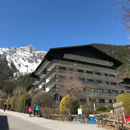 Apartment Chamonix: Appt 2p, 4 Pers, Terrasse, Parking, Proche Centre Et Telecabine - Fr-1-507-26 *
